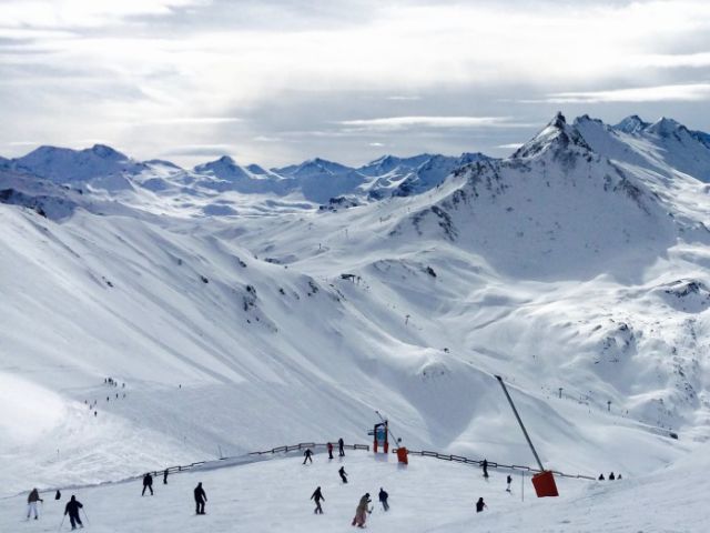 地方のスキー場：自然とおもてなし、最高のスキー・スノボ体験
