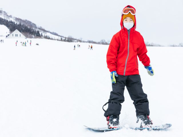 雪山の魅力と楽しみ方！スキー場での冬の旅行を満喫しよう